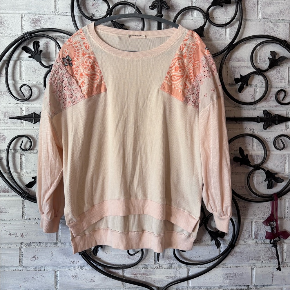 We The Free Pale Pink Bandana-Panel Sz S Pullover